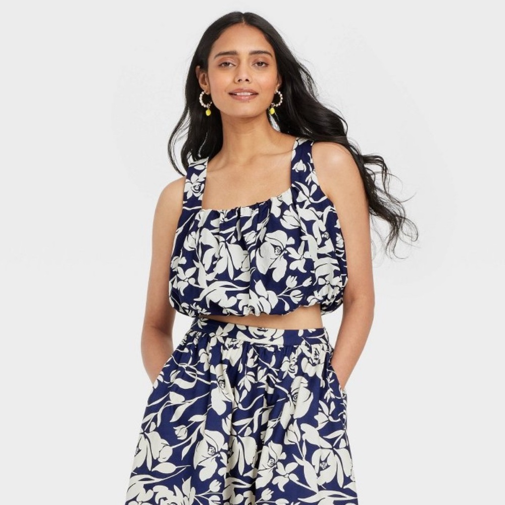 A New Day Navy and White Floral Bubble Tank Top, Squareneck NWT